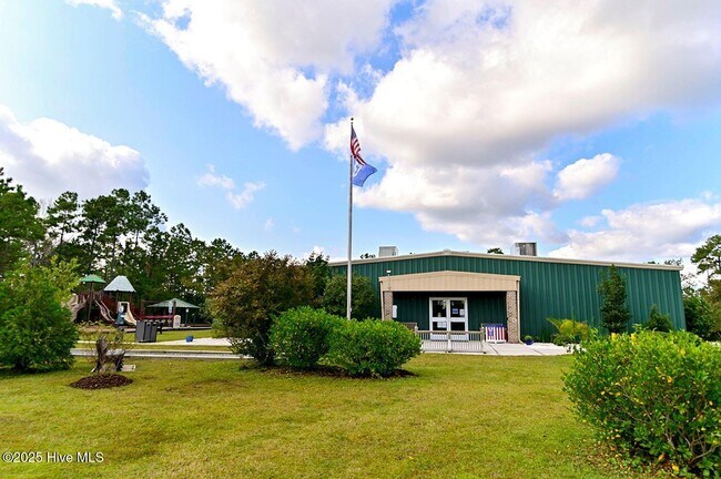 Building Photo - 117 S Grassland Rd