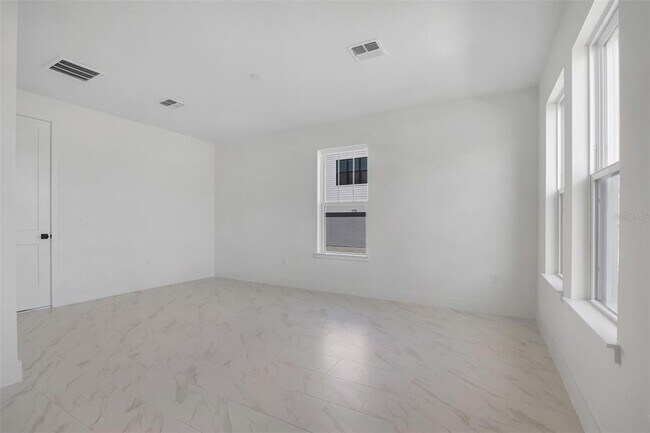 Building Photo - 15178 Groveside Rd