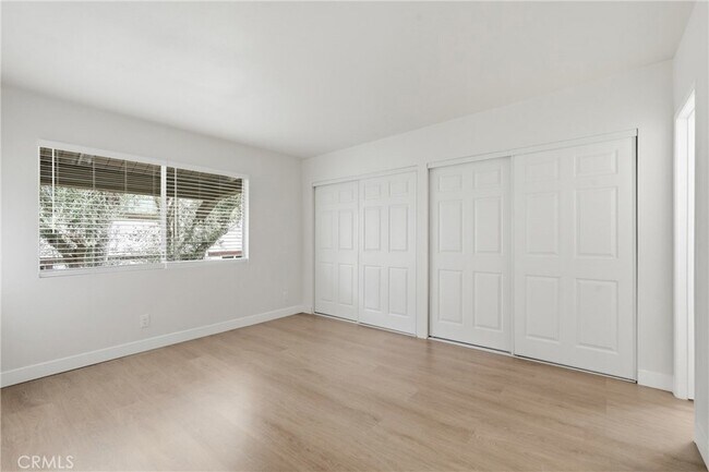 Building Photo - 374 Miraleste Dr