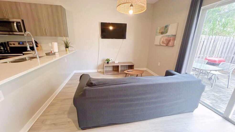 Building Photo - 171 NW 158th St