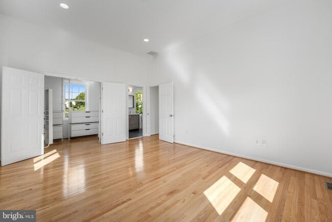 Building Photo - 13320 Scibilia Ct