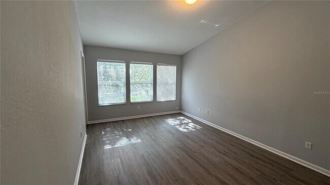 Building Photo - 3336 Shallot Dr