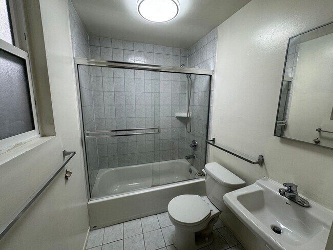 Building Photo - 294