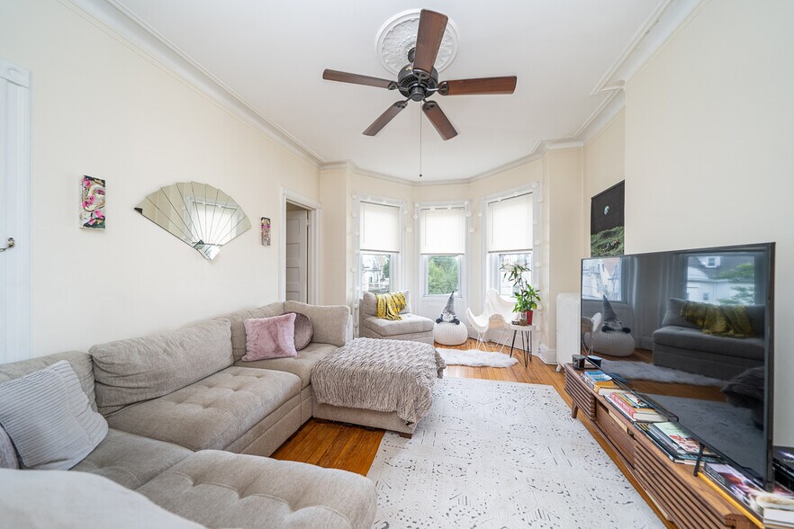 Building Photo - 508 Hudson Ave