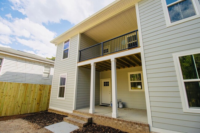 Building Photo - "Welcome to Olympia – Brand New Units + $4...