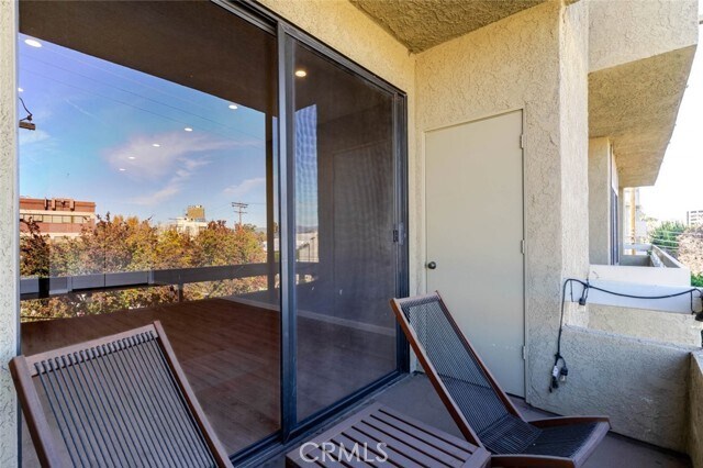 Building Photo - 4430 Noble Ave