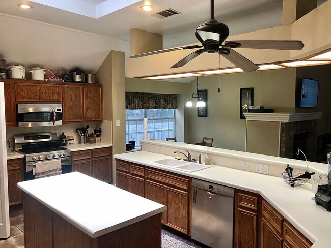 Building Photo - Beautiful 4 bed home in Round Rock