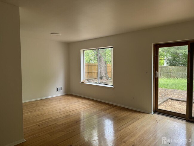 Building Photo - 21 Jeffrey Cir