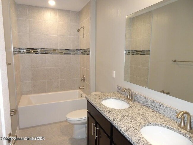 Building Photo - 701 Avalon St SE