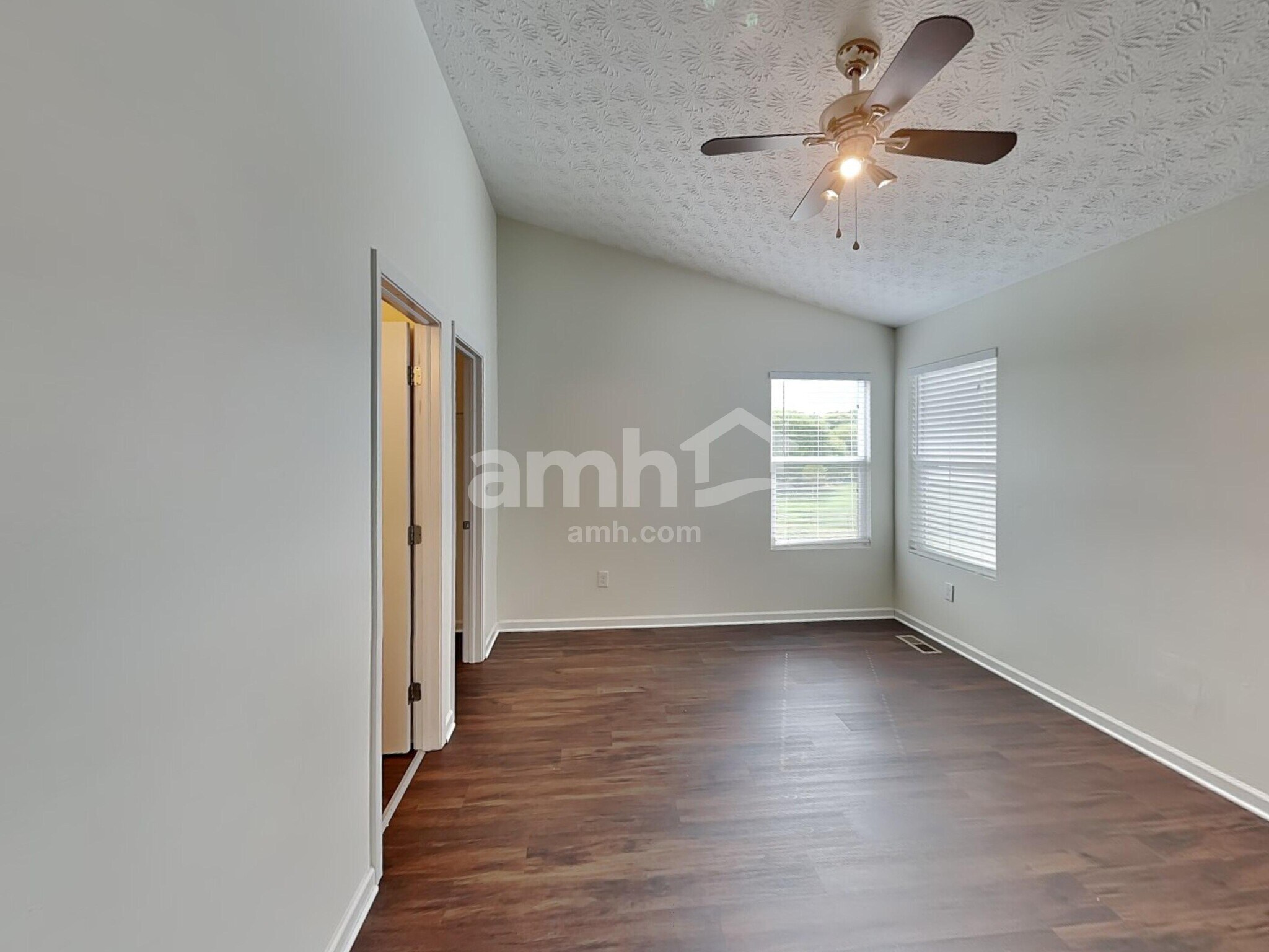 Building Photo - 5840 Mattox Cir