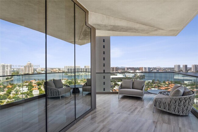 Building Photo - 18975 Collins Ave