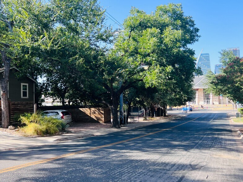 Building Photo - 512 Bouldin Ave