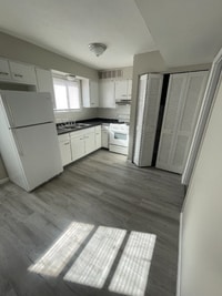 Building Photo - 343 Pershing Ave NE