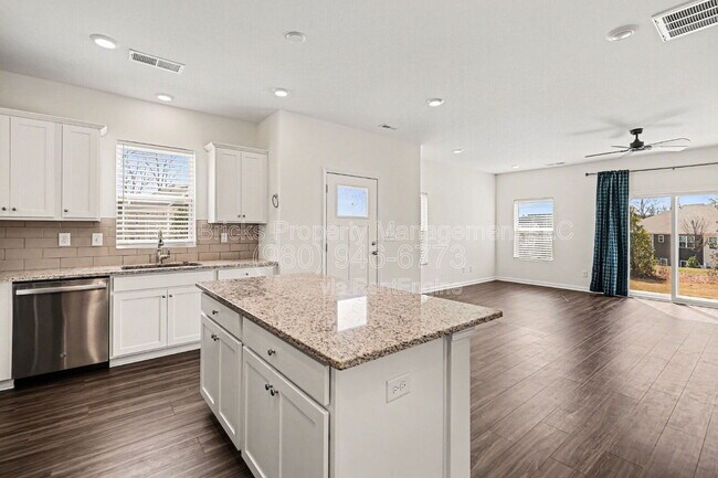 Building Photo - 5052 Falstone Dr