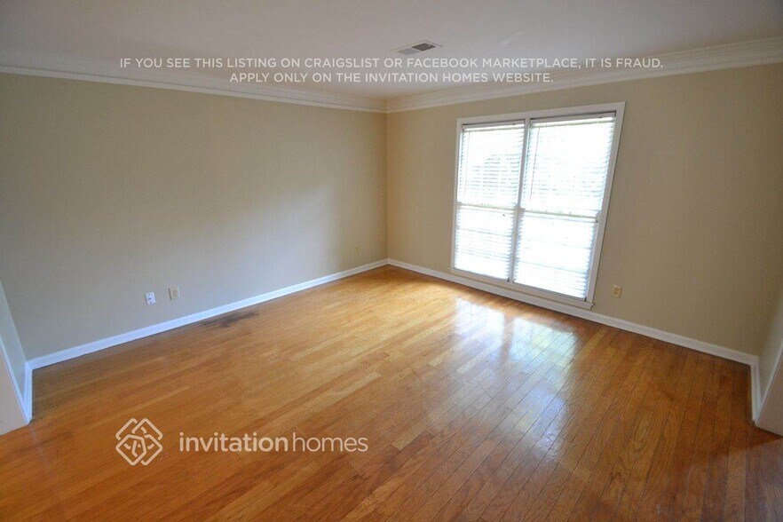 Building Photo - 613 Dahlia Way