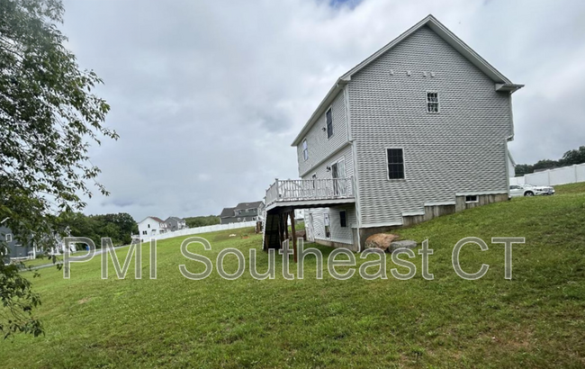 Building Photo - 23 Quakertown Mdws