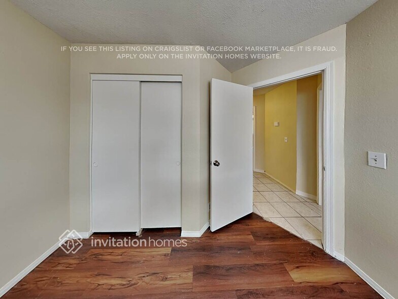 Building Photo - 10017 N 66th Ave