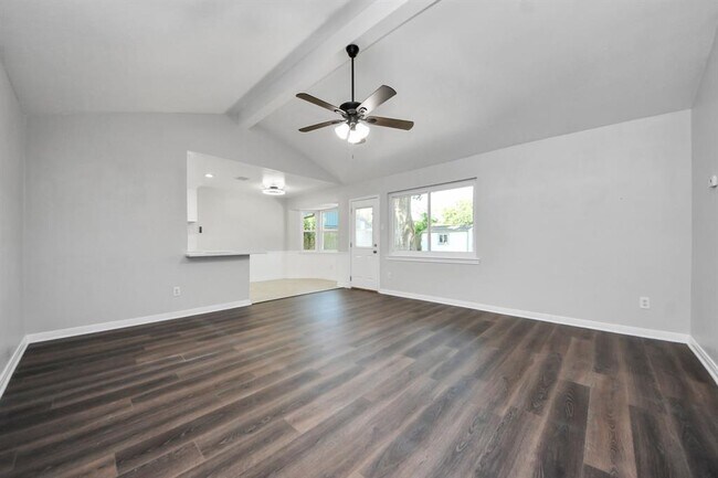 Building Photo - 10602 Raydell Dr