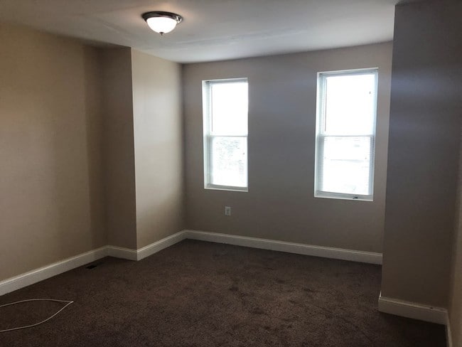 Building Photo - 2104 Penrose Ave