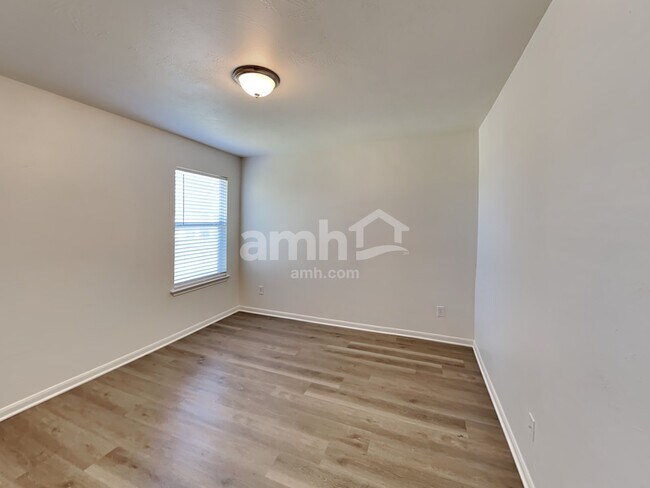 Building Photo - 20610 Cedar Rain Dr