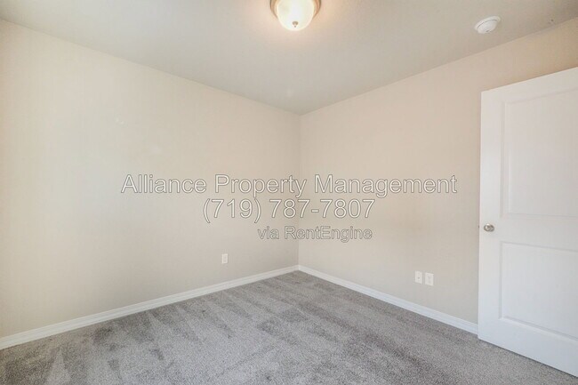 Building Photo - 7851 Lathrop Vw
