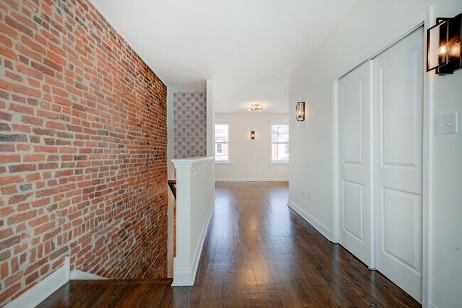 Building Photo - Newly Renovated 6 Bedrooms / 4 Bathrooms at Norris St