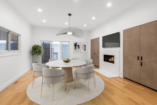 Building Photo - 1618 W Pierce Ave