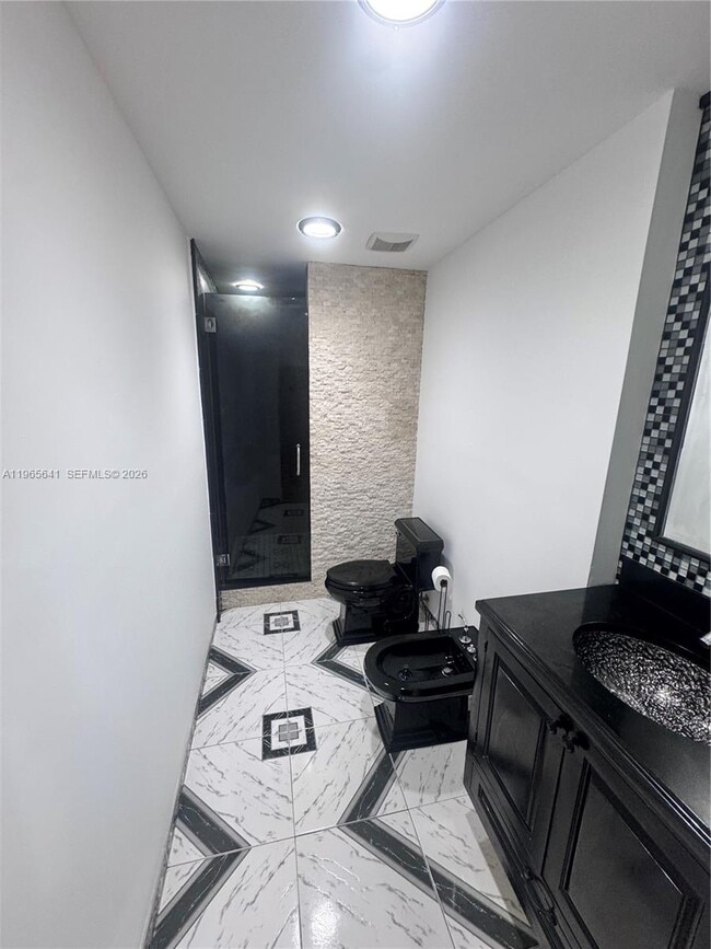 Building Photo - 3994 Estepona Ave