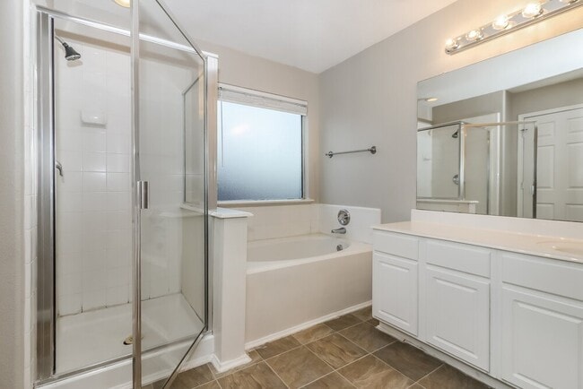 Building Photo - 12146 Landsdown Ridge Way