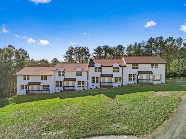 Building Photo - 400 Gallery Ln