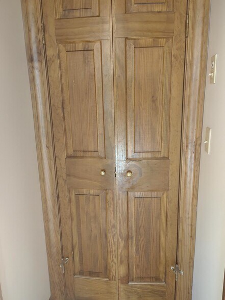 Building Photo - 40 Beaver Brook Rd