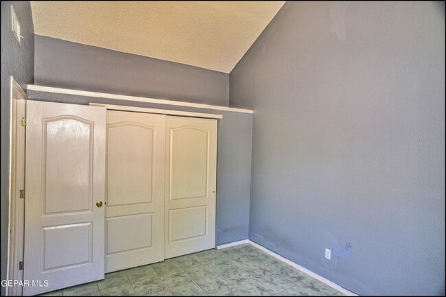 Building Photo - 12107 Valley Quail Dr