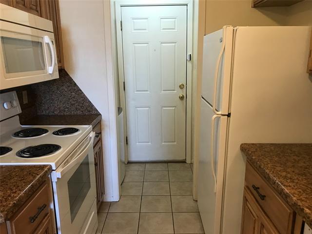 Building Photo - 28 Teakwood Ln