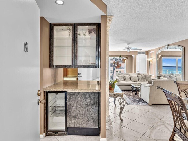 Building Photo - 4505 S Ocean Blvd