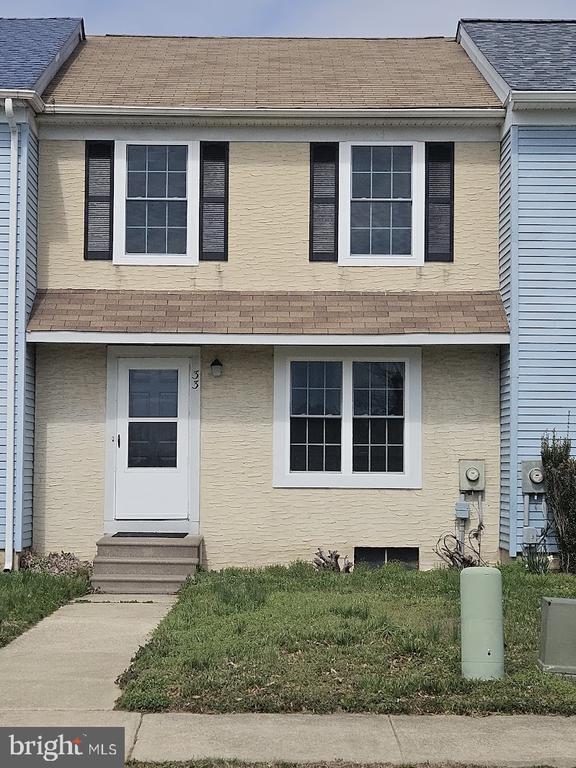 Building Photo - 33 Fieldstone Ct