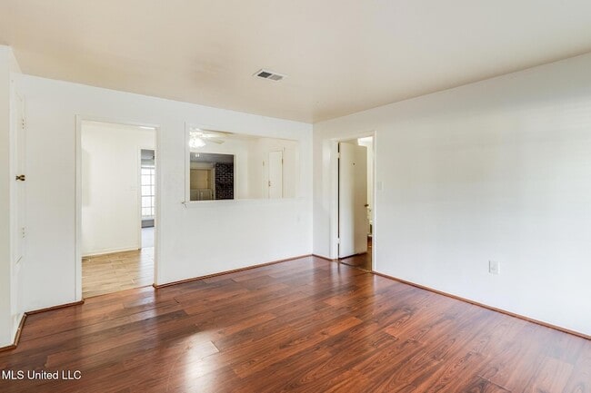 Building Photo - 1889 Greater Ave