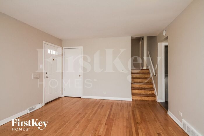 Building Photo - 14621 Dorchester Ave
