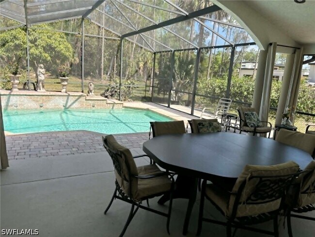 Building Photo - 1156 Oakes Blvd