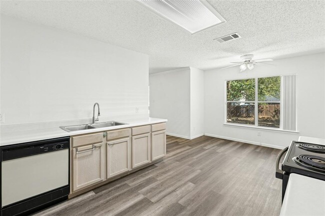 Building Photo - 1614 Alazan Cove