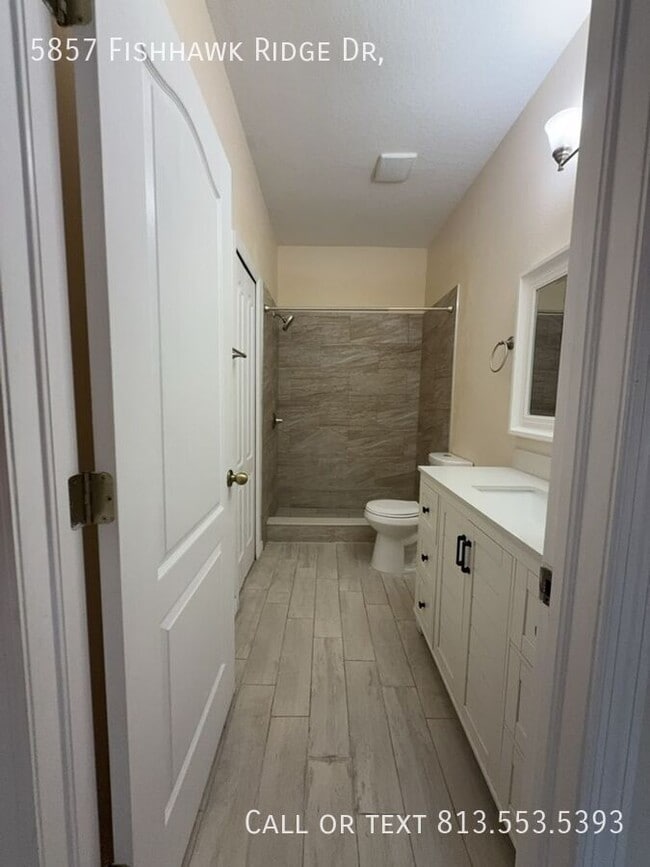 Building Photo - 5857 Fishhawk Ridge Dr