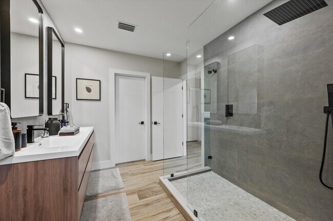 Building Photo - 2785 Polo Island Dr