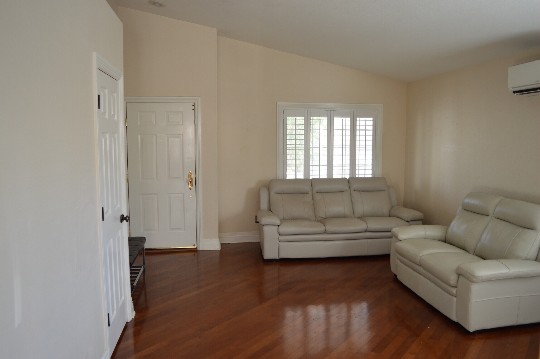 Building Photo - 1524 Waterton Dr