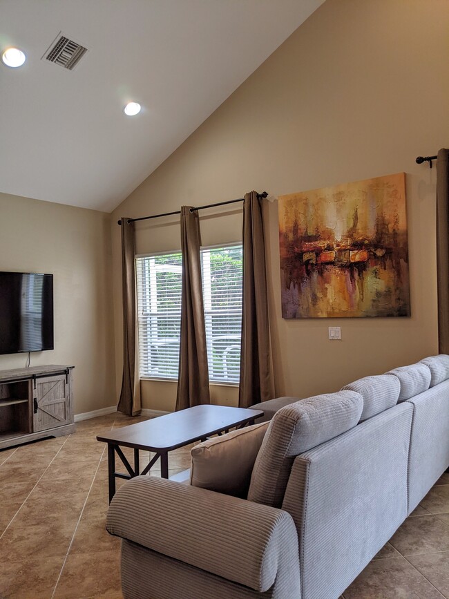 Building Photo - 2458 Blackburn Cir