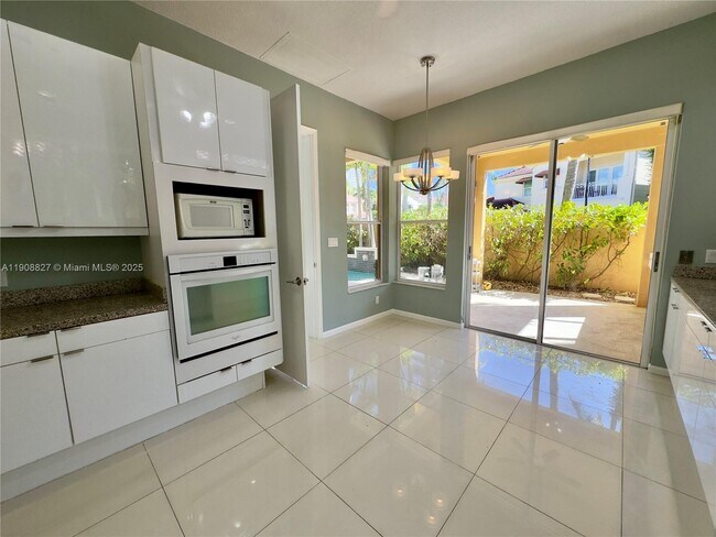 Building Photo - 3728 NE 208th Terrace