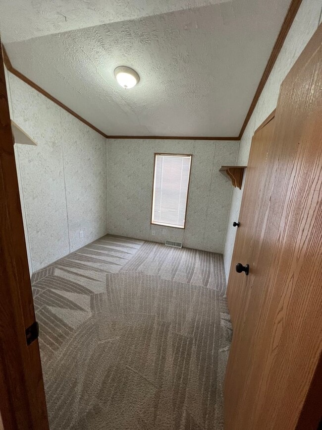 Building Photo - 3 Bedroom 2 Bath High-End Mobile Home with...