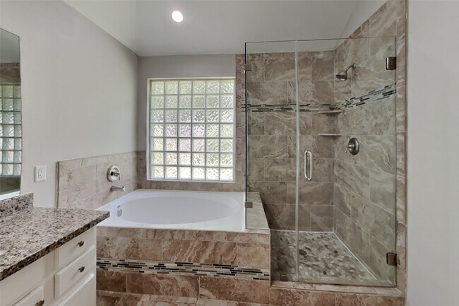 Building Photo - 18 Vista Mill Pl