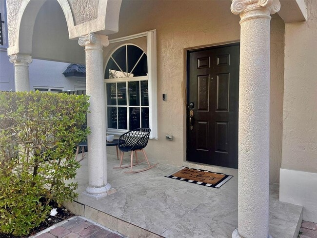Building Photo - 15441 SW 11th Terrace