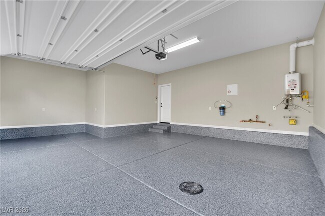 Building Photo - 1749 S Desert Foothills Dr