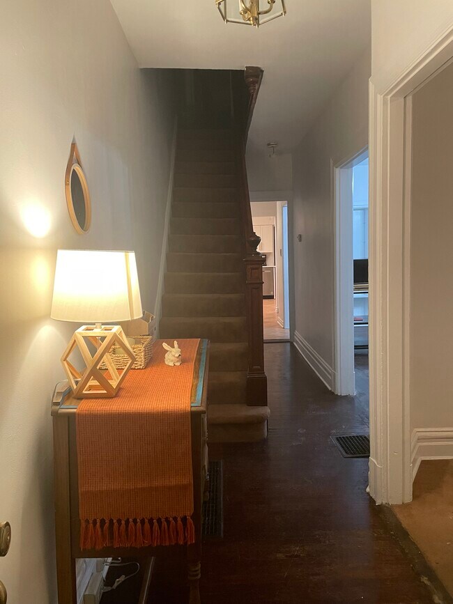 Building Photo - 323 McKee Pl