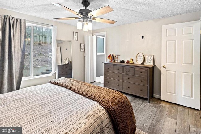 Building Photo - 1005 Aquia Dr